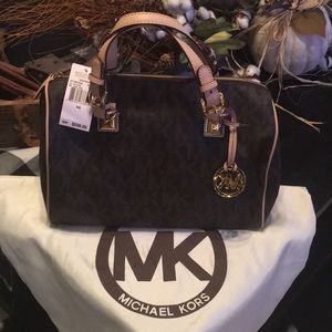 NWT. Michael Kors Grayson. Large Satchel.